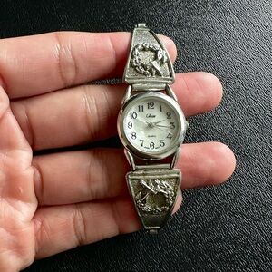 VINTAGE COLLEZIO MODERN LADIES SILVER TONE DRESS WATCH STEEL BAND WRISTWATCH